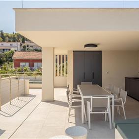 4-Bedroom Luxury Villa with Heated Pool, Ciovo near Trogir – Sleeps 8